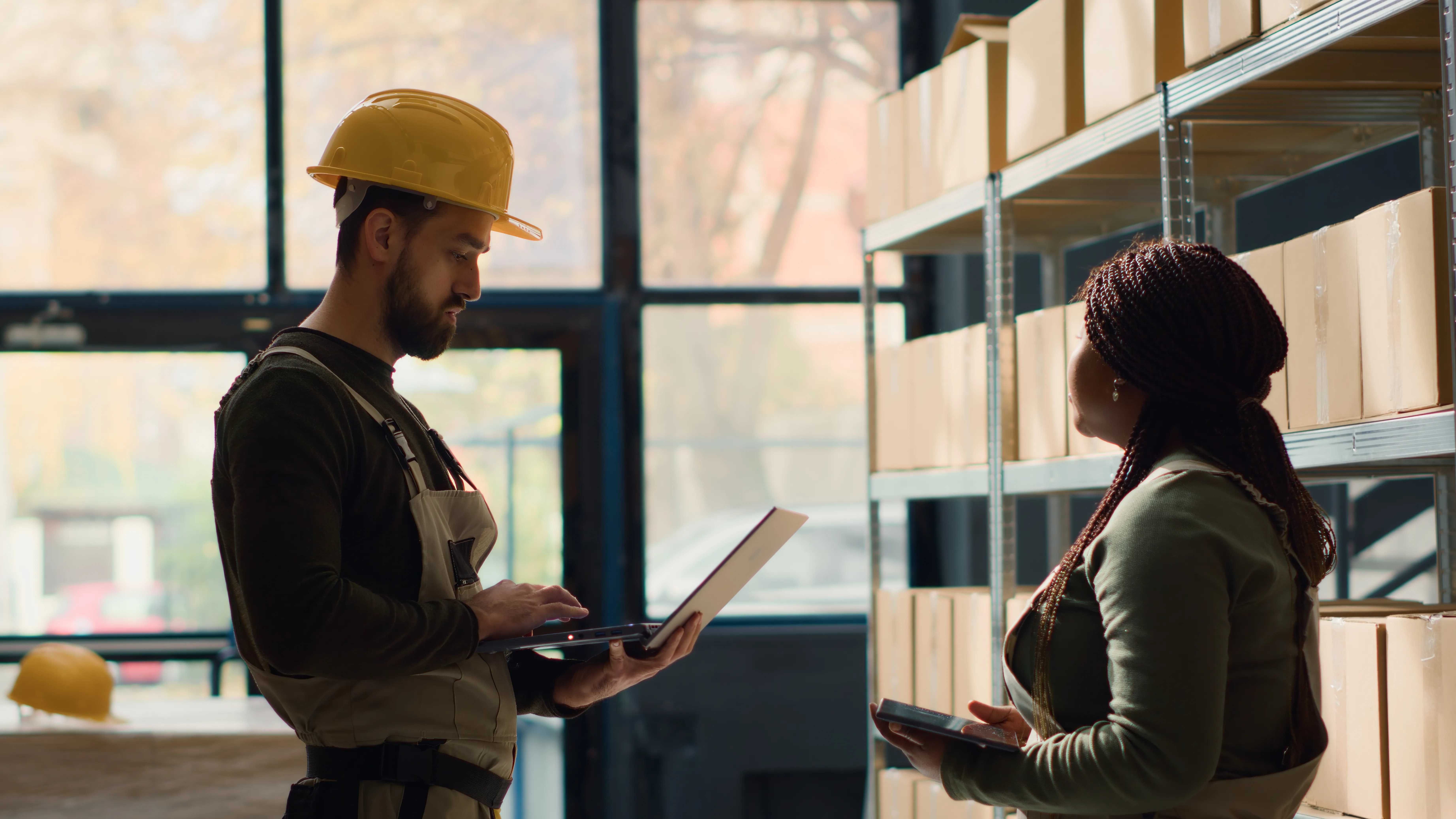 کنترل موجودی انبار با نرم ‌افزار راهکار سیستم سامان