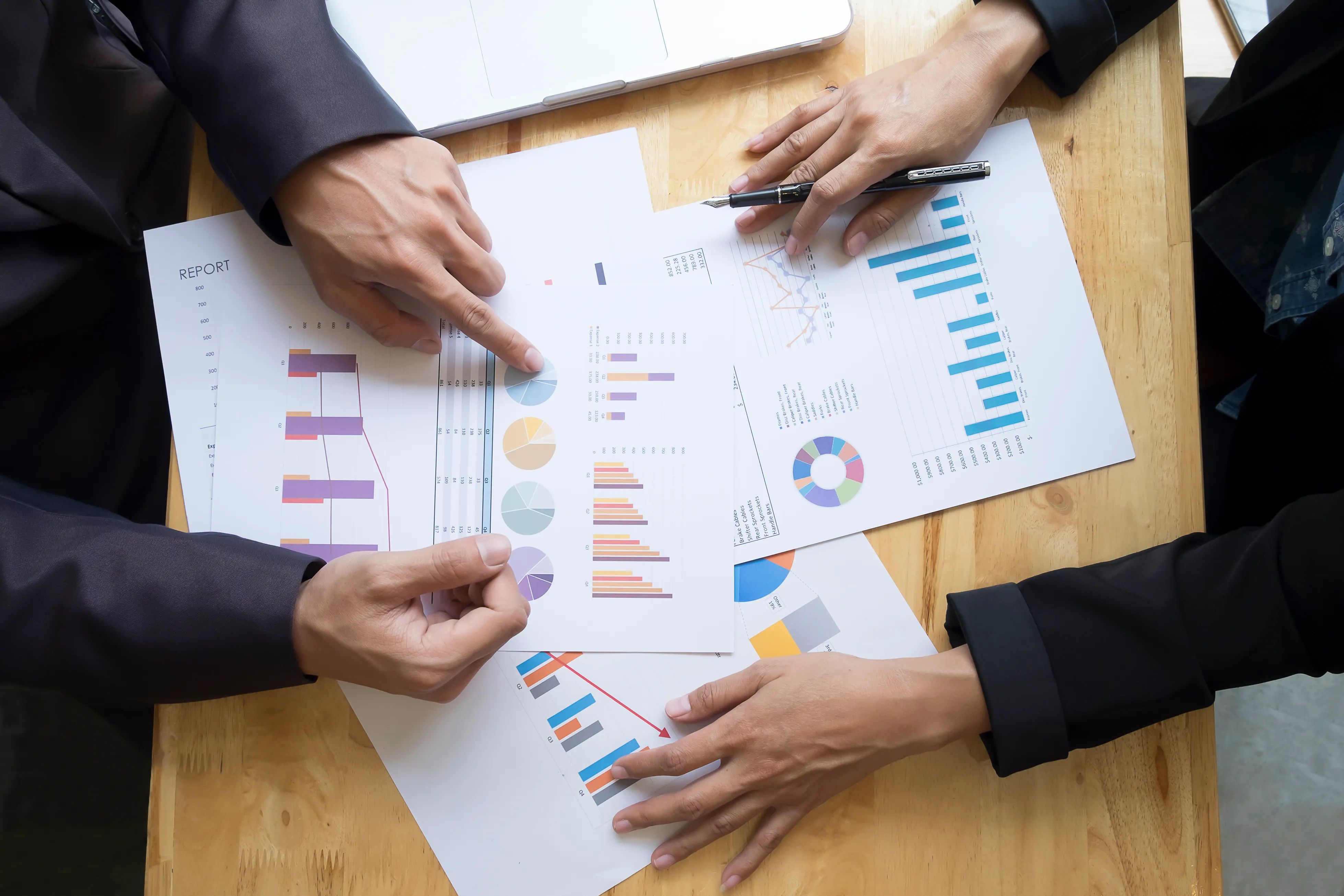 KPI چیست و چه نقشی در مدیریت استراتژیک کسب‌وکار دارد؟ | معرفی نرم‌افزار S2S ERP